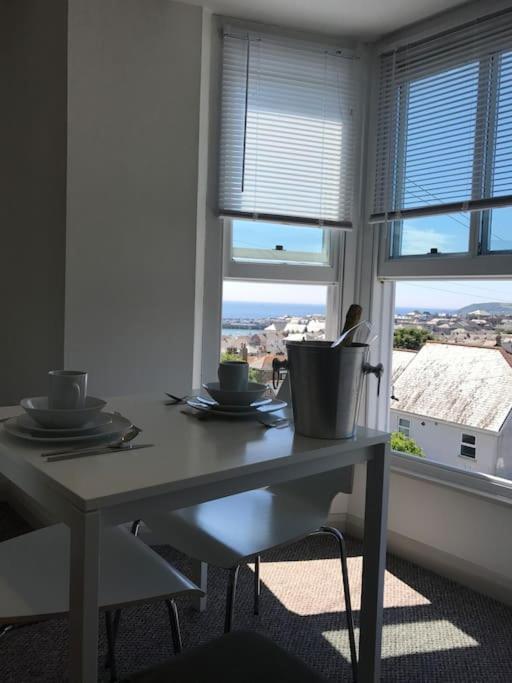 Modern Studio Apartment With Harbour Views ペンザンス エクステリア 写真